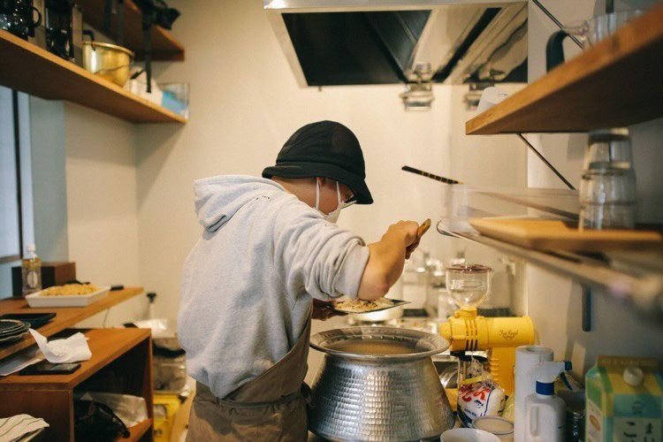 ビリヤニの背中